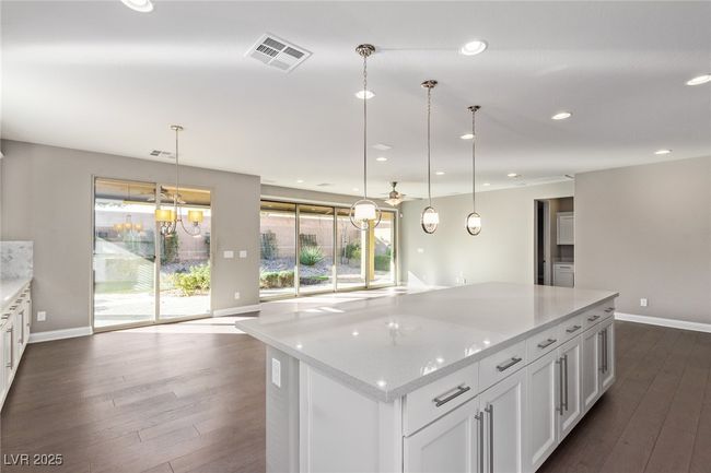 8797 Pinley Spring St, House other with 5 bedrooms, 4 bathrooms and null parking in Las Vegas NV | Image 6