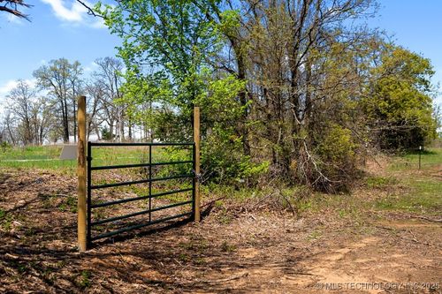 2 Hickory Bluff Rd, Sapulpa, OK, 74066 | Card Image