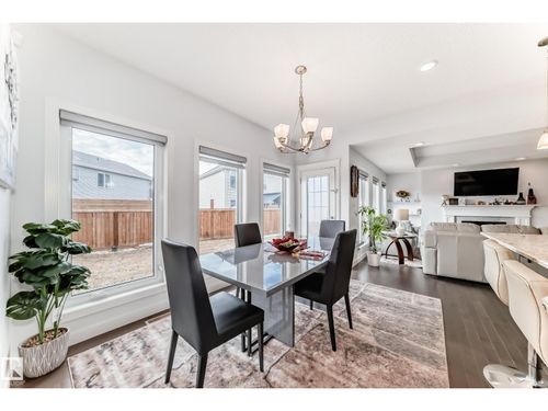 922 173a St Sw, Edmonton, AB, T6W3V3 | Card Image
