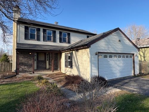 5524 W Shore Dr, McHenry, IL, 60050-3371 | Card Image