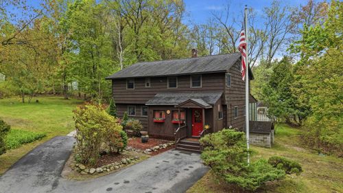 9 Lamb Road, Nashua, NH, 03062 | Card Image