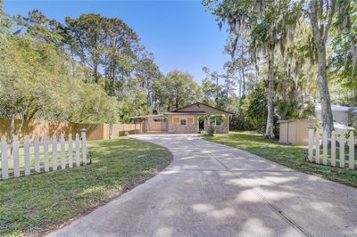 1329 Pearl Street, House other with 3 bedrooms, 1 bathrooms and null parking in NEW SMYRNA BEACH FL | Image 2