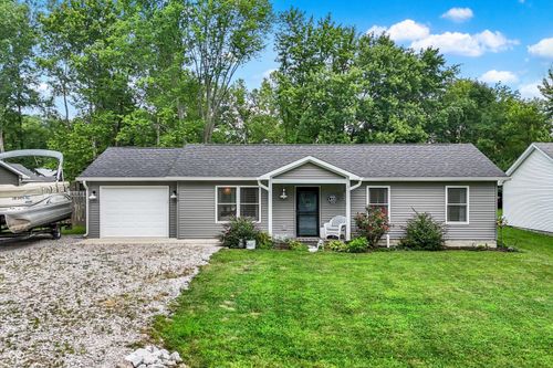 413 Mill Spgs, Fillmore, IN, 46128-9387 | Card Image