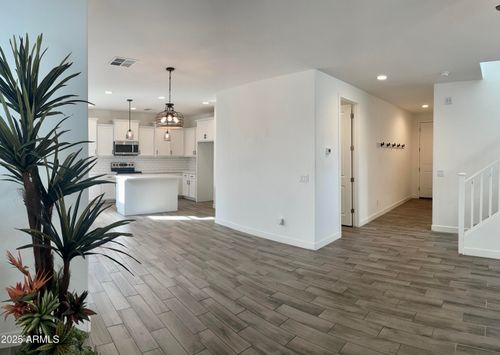 5549 S Dillon, Mesa, AZ, 85212-5603 | Card Image