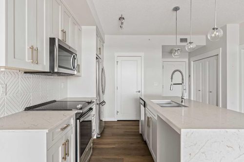 407-300 Auburn Meadows Manor Se, Calgary, AB, T3M2Y3 | Card Image