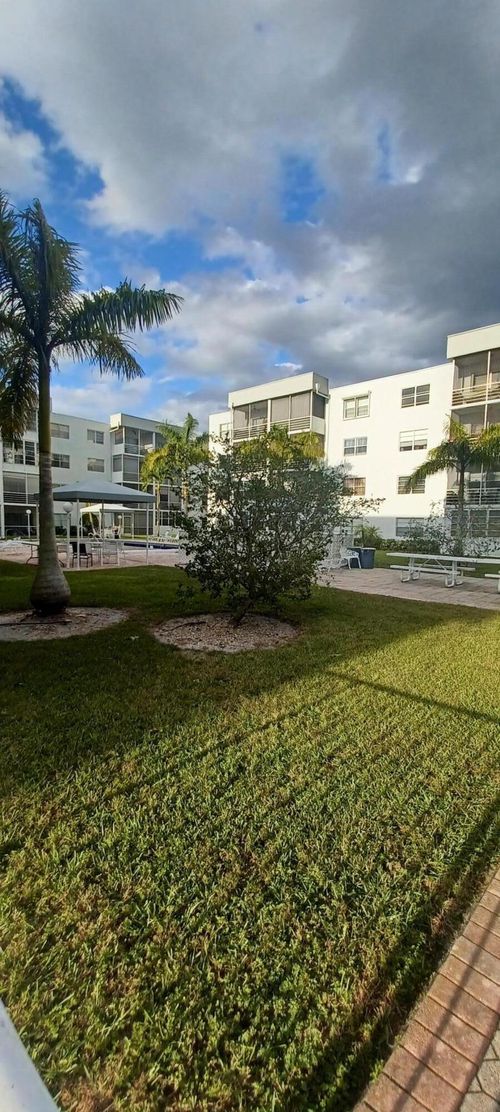 121-2998 E Sunrise Lakes Dr, Sunrise, FL, 33322-1713 | Card Image