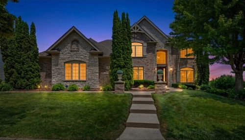 3674 Broadleaf Ave, Elgin, IL, 60124-7882 | Card Image