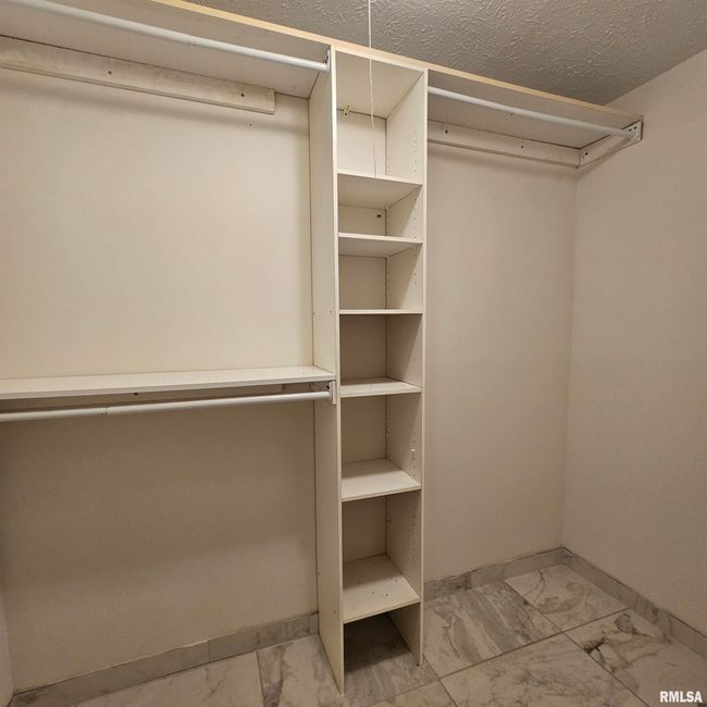 22488 N Mayflower Ln, House other with 3 bedrooms, 2 bathrooms and null parking in Dix IL | Image 29