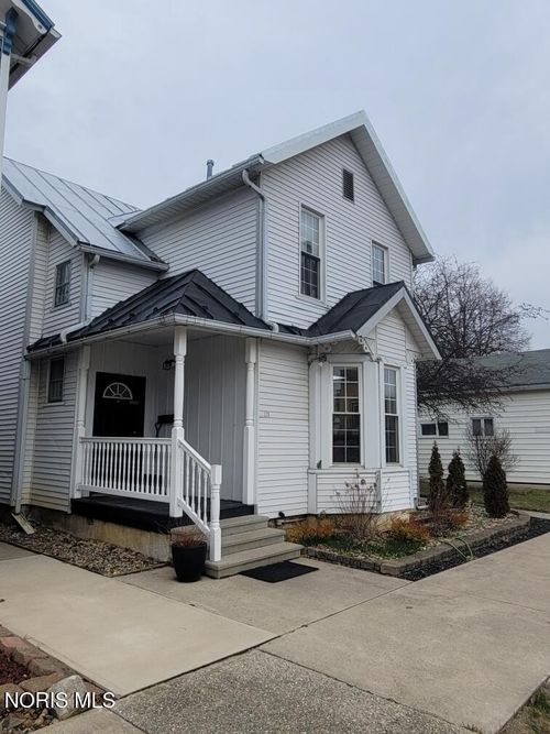 120 E Walker St, Upper Sandusky, OH, 43351-1257 | Card Image
