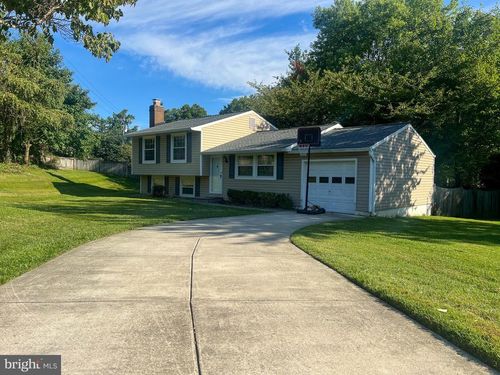 9914 Brightlea Dr, VIENNA, VA, 22181-6006 | Card Image