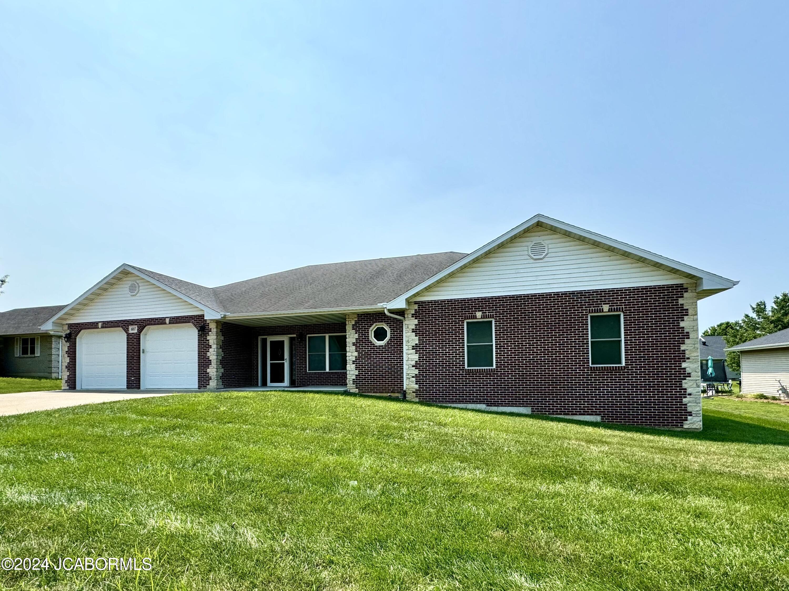 Crystal Ln, California, MO 65018