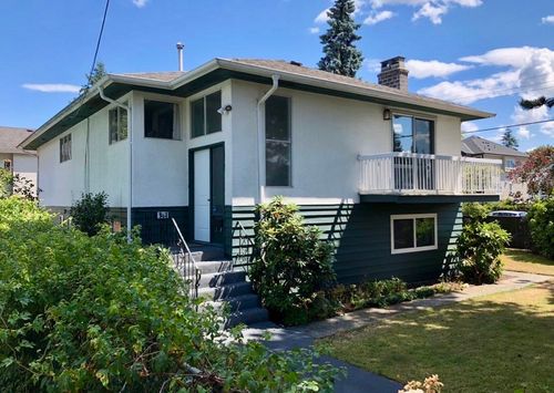 3062 Wellington St, Port Coquitlam, BC, V3B3X2 | Card Image
