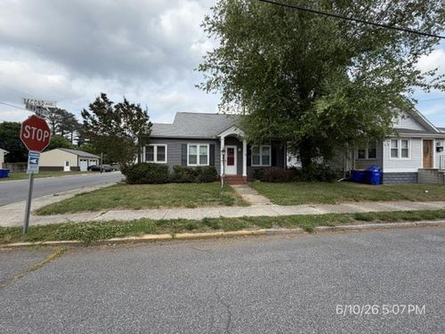 304 Second Ave, HARRINGTON, DE, 19952-1131 | Card Image