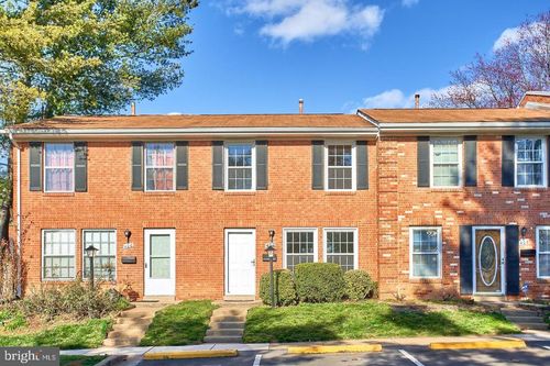 278-402 E Furman Dr, STERLING, VA, 20164-3133 | Card Image
