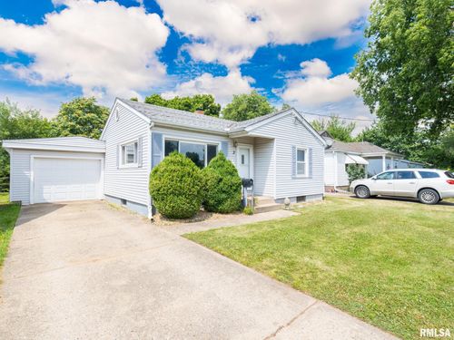 3 Starcevich Ct, Pekin, IL, 61554-4658 | Card Image