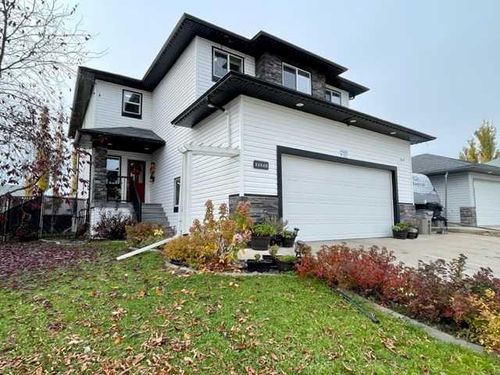 11410 89 B Street, Home with 5 bedrooms, 3 bathrooms and 6 parking in Grande Prairie AB | Card Image