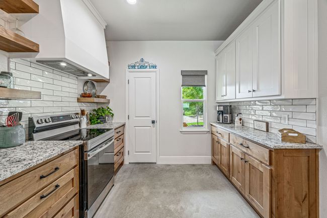 242 Little Tree, House other with 3 bedrooms, 3 bathrooms and null parking in Tolar TX | Image 18