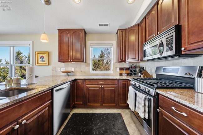L3F - 6011 E Harbor Rd, Condo with 3 bedrooms, 2 bathrooms and 1 parking in Marblehead OH | Image 15
