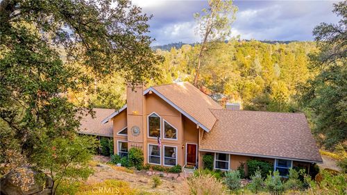 50365 Spook Ln, Oakhurst, CA, 93644-9323 | Card Image