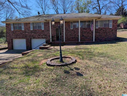 301 Willow Dr, HUEYTOWN, AL, 35023-2746 | Card Image