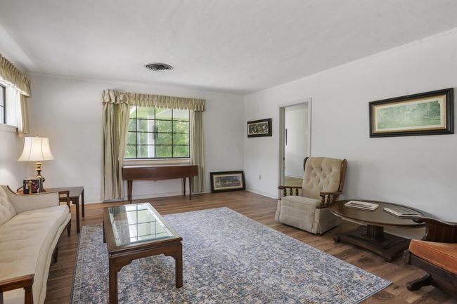 Living Room | Image 12