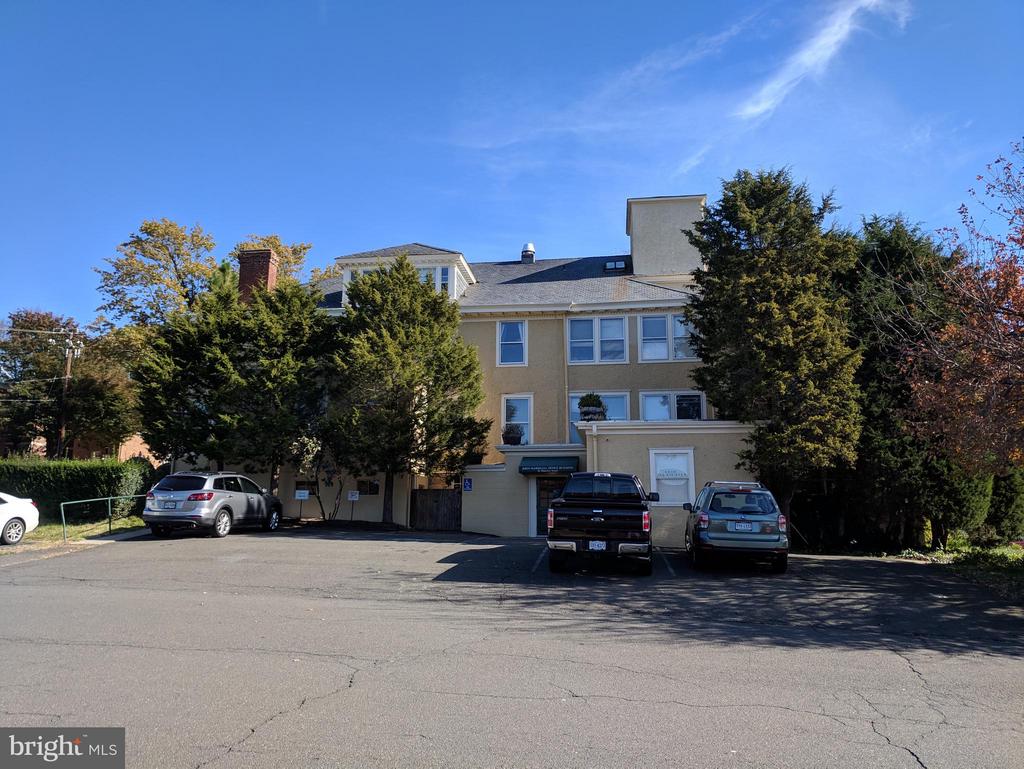 Commercial Lease in WARRENTON 3