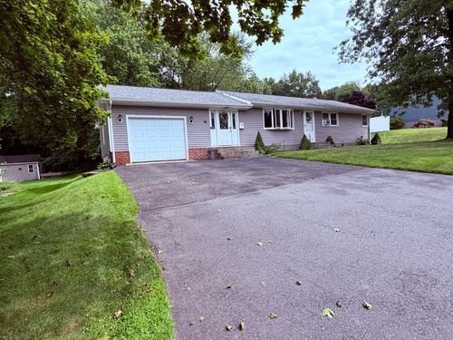 75 Longwood Dr, Chicopee, MA, 01020-2120 | Card Image