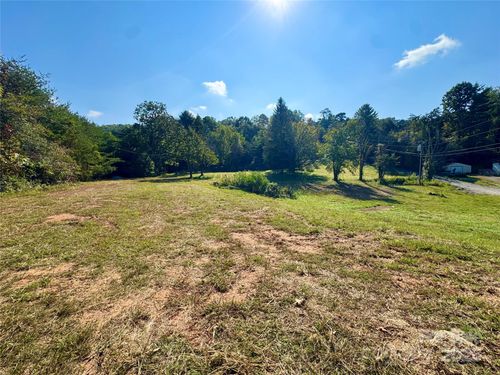 40 Doan Rd, Weaverville, NC, 28787-9610 | Card Image