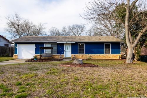 7505 Mountain Oak Trl, Live Oak, TX, 78233-3112 | Card Image