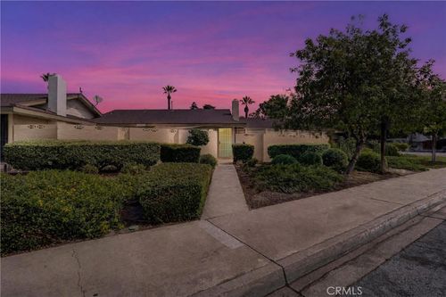 b-679 S Indian Hill Blvd, Claremont, CA, 91711-5464 | Card Image