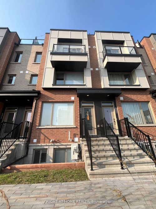 555 Takamose Pvt, Ottawa, ON, K1K5A5 | Card Image