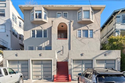 832 Walker Ave, Oakland, CA, 94610-2004 | Card Image