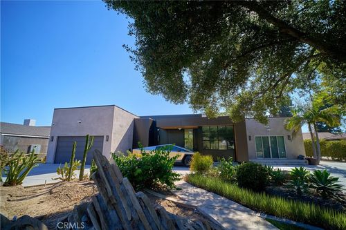 b-1119 Crestview Dr, Fullerton, CA, 92833-2204 | Card Image