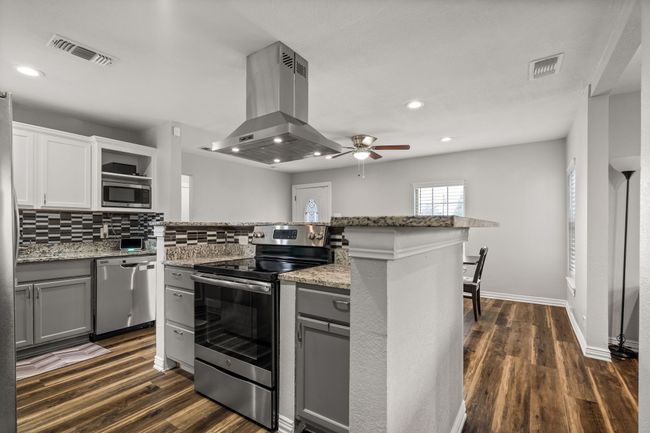 7113 Maple Park Dr, House other with 3 bedrooms, 2 bathrooms and null parking in Richland Hills TX | Image 16