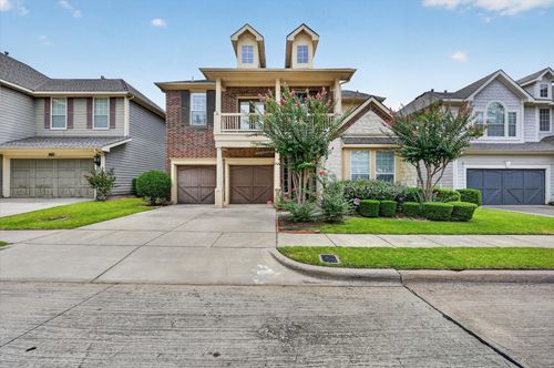 2208 Grizzly Run Ln, Euless, TX, 76039-6070 | Card Image