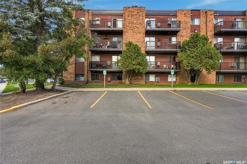 305-802A Kingsmere Boulevard, Saskatoon, SK, S7J4B7 | Card Image