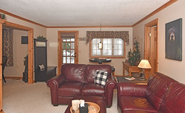Living Room | Image 15