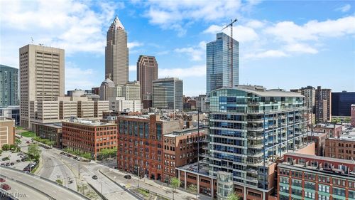 apt-601-701 W Lakeside Ave, Cleveland, OH, 44113-5516 | Card Image