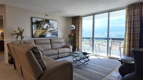 1111-3600 Mystic Pointe Dr, Aventura, FL, 33180-2561 | Card Image