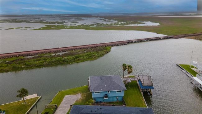354 Ling Street, House other with 3 bedrooms, 3 bathrooms and 1 parking in Bayou Vista TX | Image 5