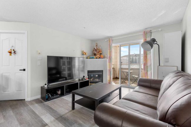 211 - 6000 Somervale Court Sw, Home with 2 bedrooms, 2 bathrooms and 1 parking in Calgary AB | Image 7
