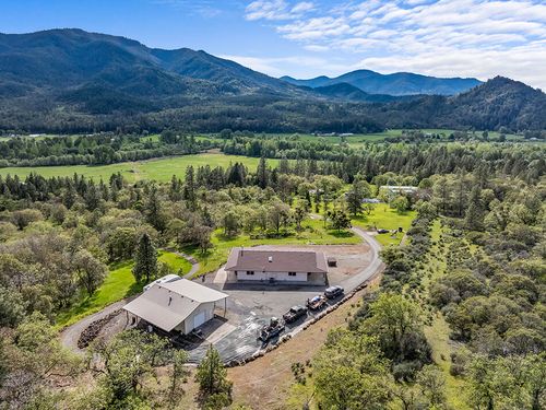 10300 N Applegate Road, Grants Pass, OR, 97527 | Card Image