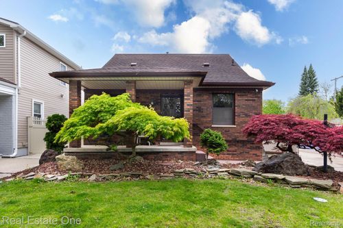 1977 Markese Ave, Lincoln Park, MI, 48146-2515 | Card Image