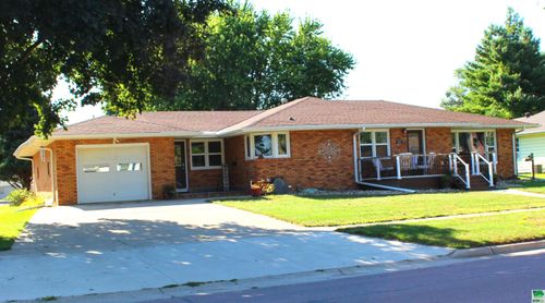 412 Washington Ave, Sheldon, IA, 51201-1729 | Card Image