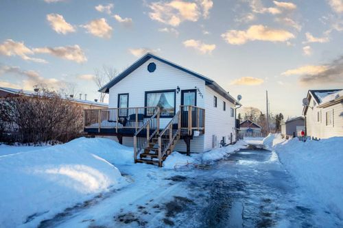 9321 105 Ave, Grande Prairie, AB, T8V1G3 | Card Image