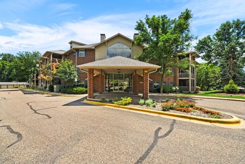 apt-105-1350 Douglas Dr N, Golden Valley, MN, 55422-4336 | Card Image