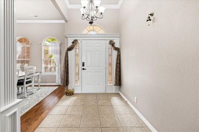 Front entry way | Image 3