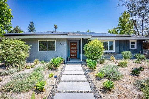 385 E Mendocino St, Altadena, CA, 91001-2227 | Card Image