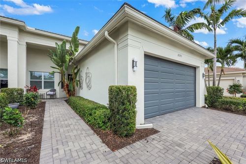 28393 Turin Ct, BONITA SPRINGS, FL, 34135-8089 | Card Image