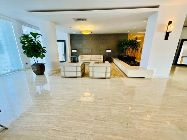 APT-11B - 881 Ocean Dr, Condo with 2 bedrooms, 2 bathrooms and null parking in Key Biscayne FL | Image 10